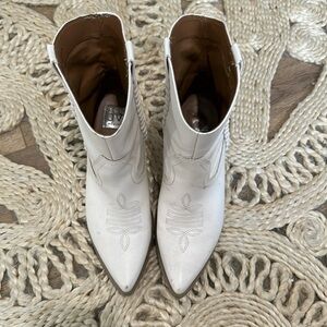 White dolce vita  cowboy boots